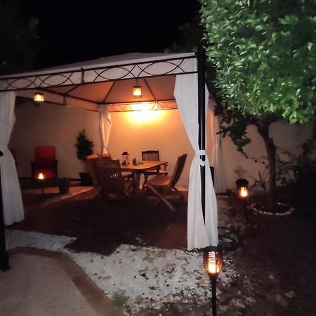 Artista B&B Cabras Exterior photo