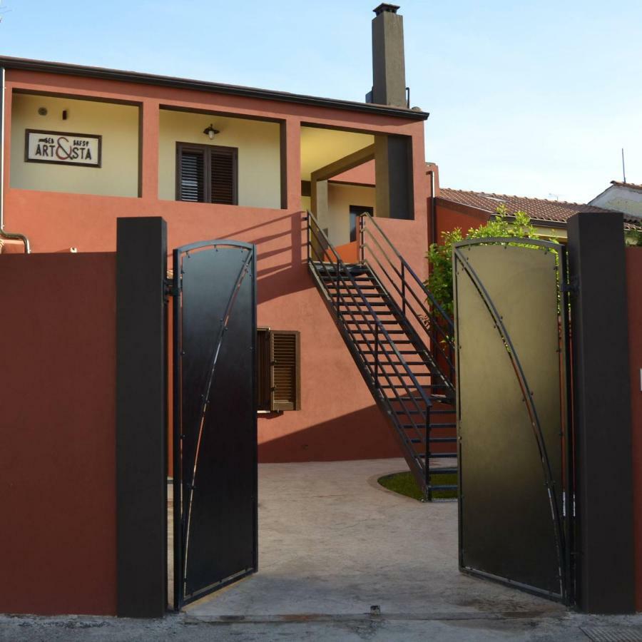 Artista B&B Cabras Exterior photo