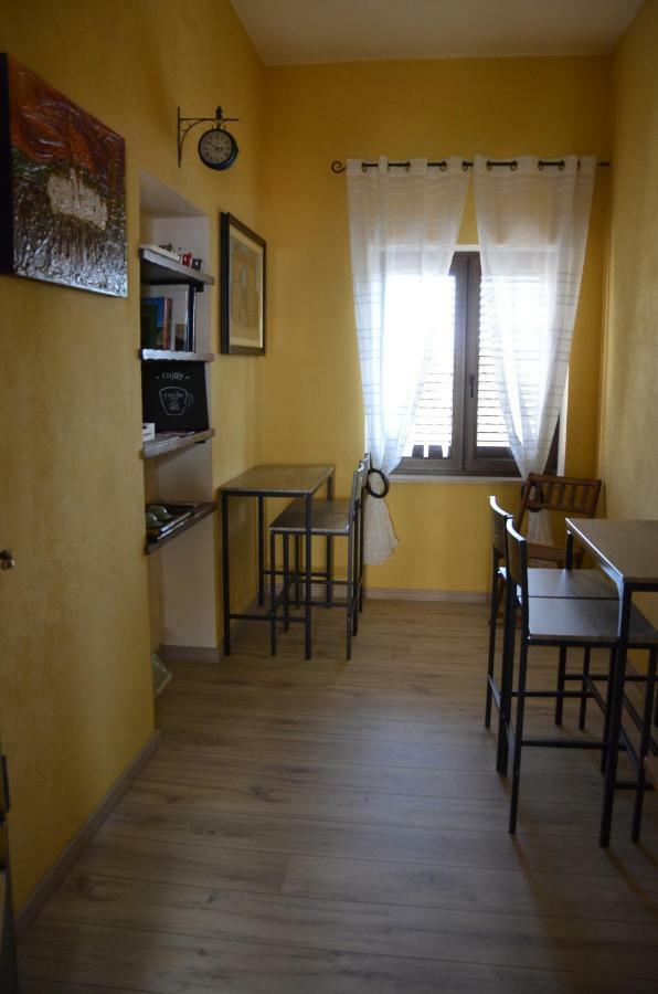 Artista B&B Cabras Exterior photo